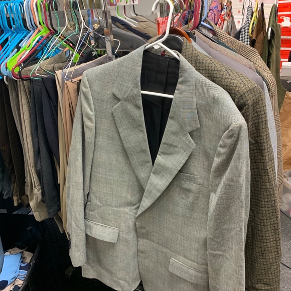 Sully's Second Chance more than just resale - Picture 6 of 8